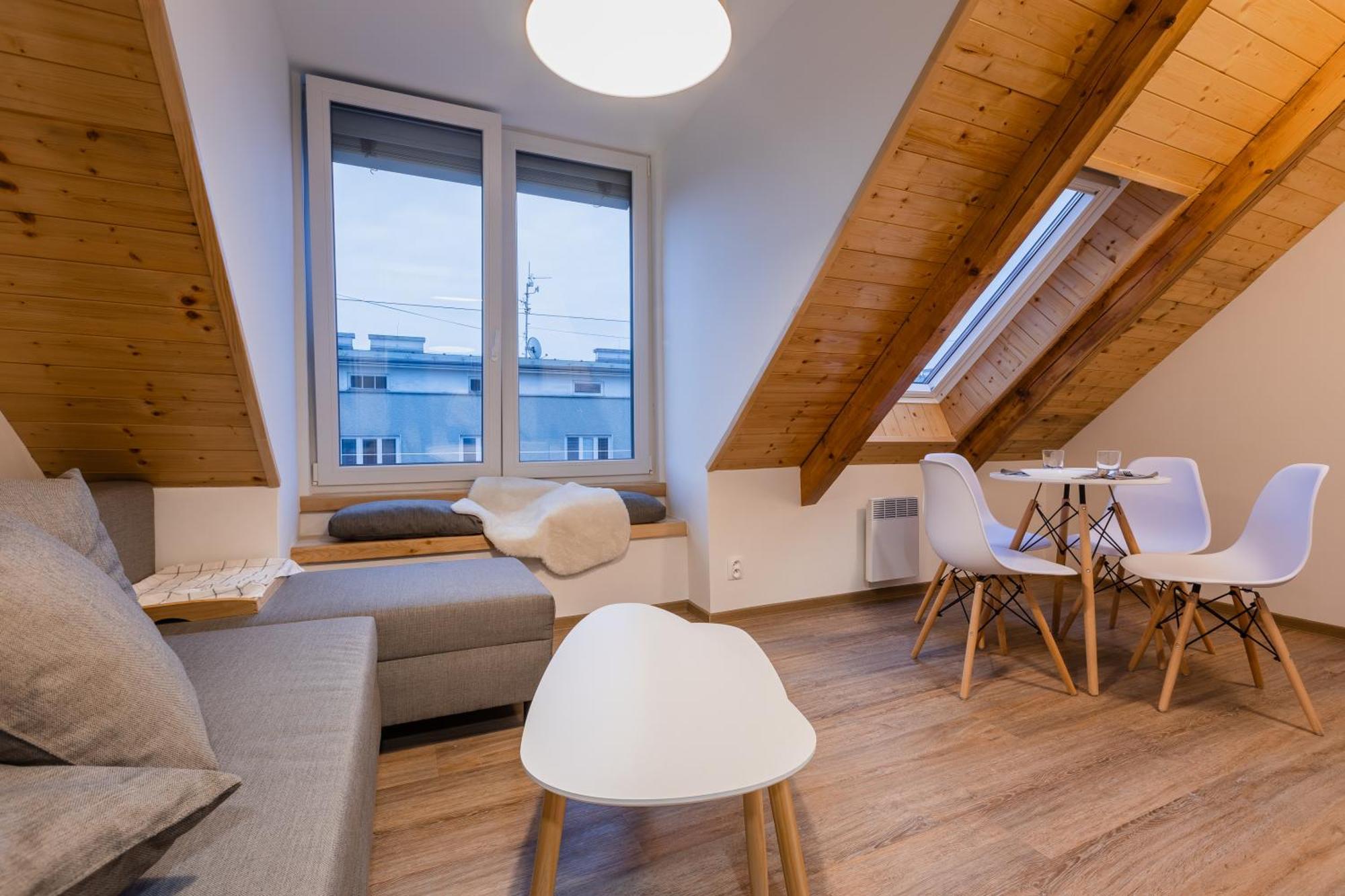 Romanticky Loft Parking U Hlavniho Nadrazi Olomouc Exterior foto